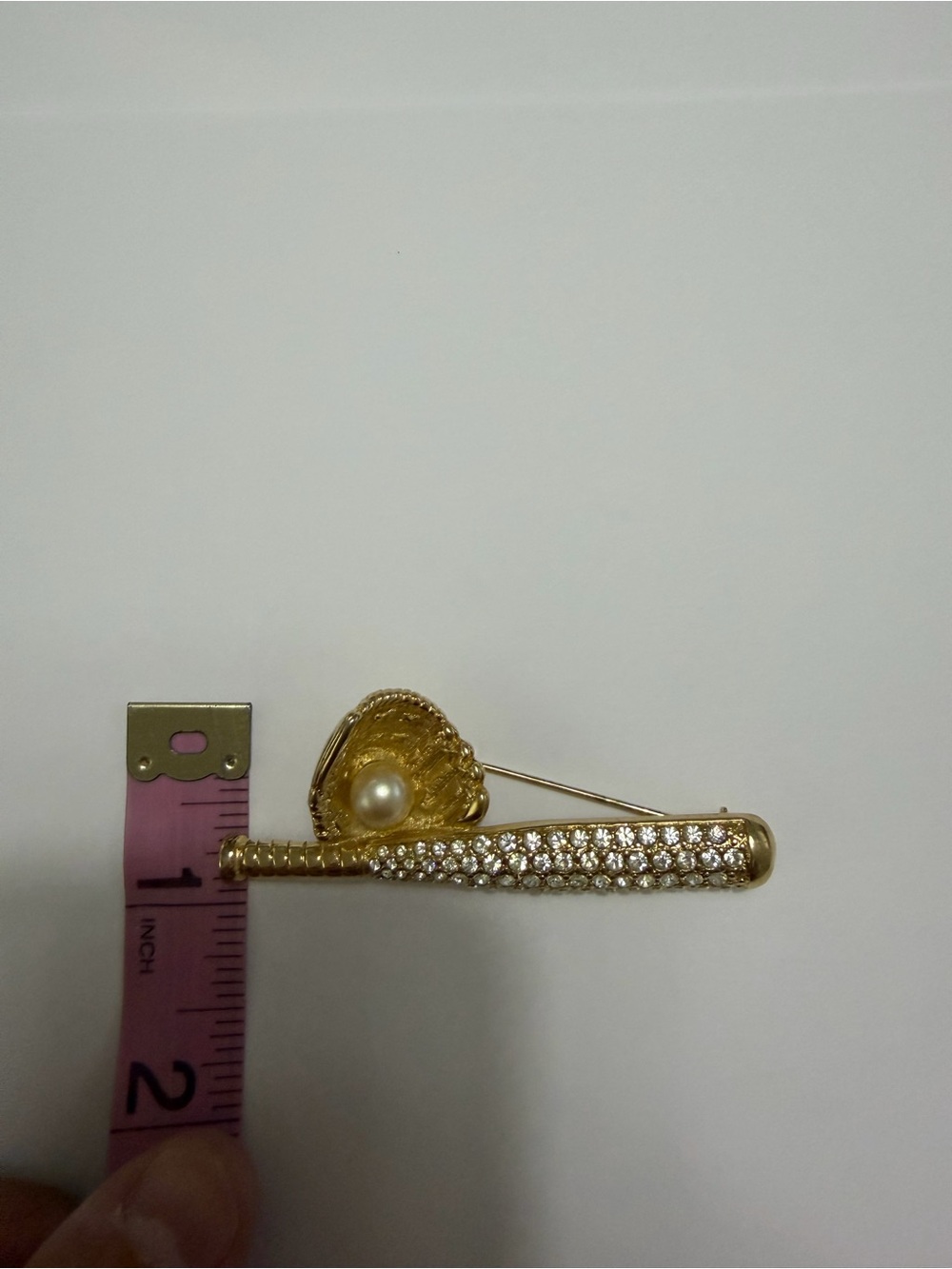 Retired Swarovski Swan Signed Crystal Baseball Bat & Glove Brooch Pin Gold Tone - Picture 8 of 11